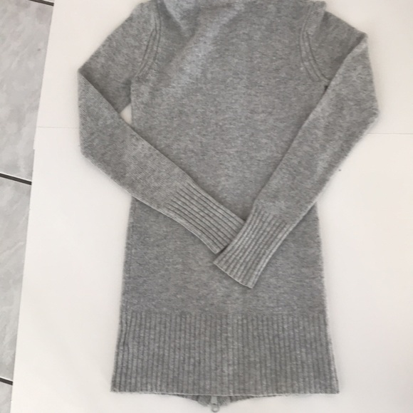 Old Navy long grey zip up sweater - Picture 7 of 10